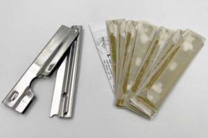 UNGER TM100 Trim 10+1, Glasschaber im Set - 1 Halter und 10 Klingen, 10 cm