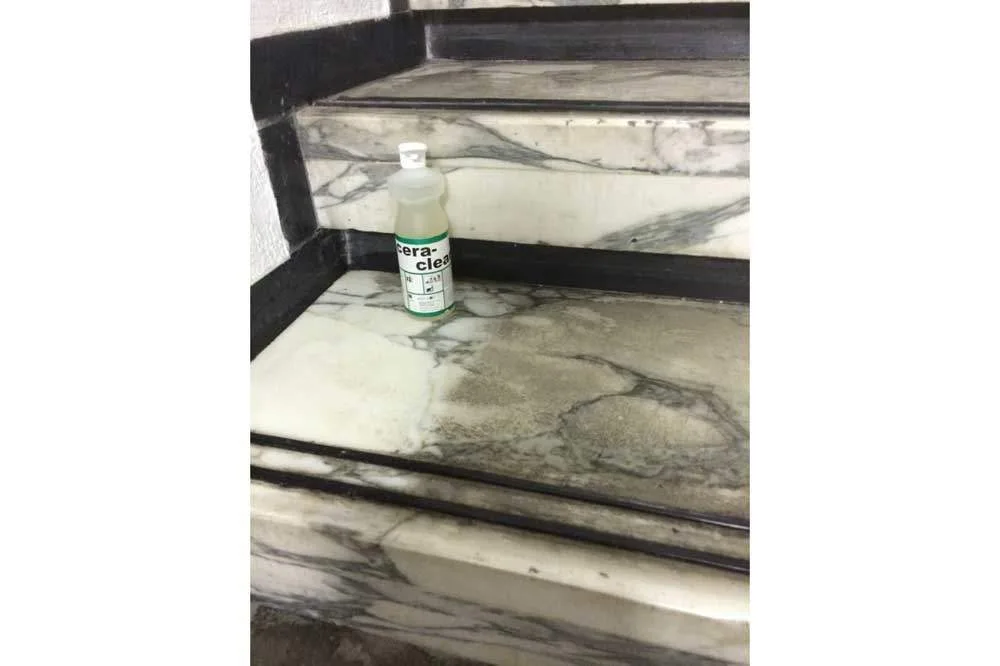 PRAMOL cera-clean alkalischer Feinsteinzeug-Intensiv und Tiefenreiniger, 10 Liter Kanister – Bild 2