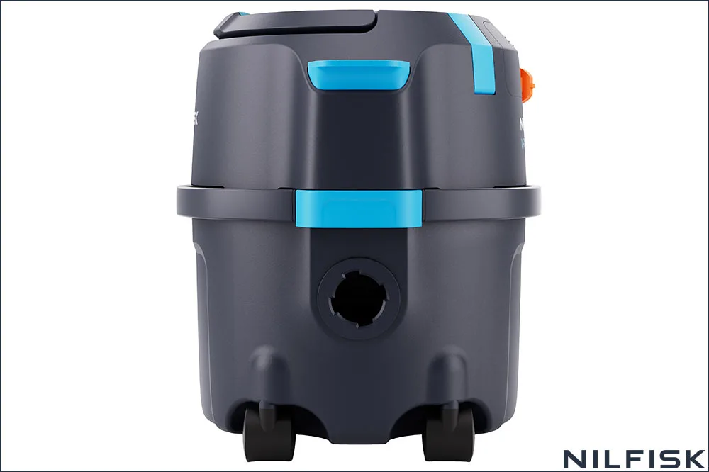 NILFISK 107421173 Trockensauger VP400 HEPA XTCP CH, 700 Watt, Kabelaufrollsystem 15 Meter