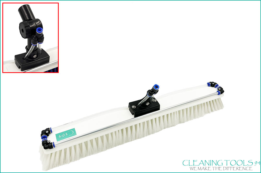 Ihr Schweizer Fachpartner für professionelles Reinigungsmaterial & Spezialreinigung Cleaning Tools 94 Glas-Reinigungsbürste SOFT für wasserführende Teleskopstangen, weiss V2, 60 cm - mit DIN-Winkeladapter